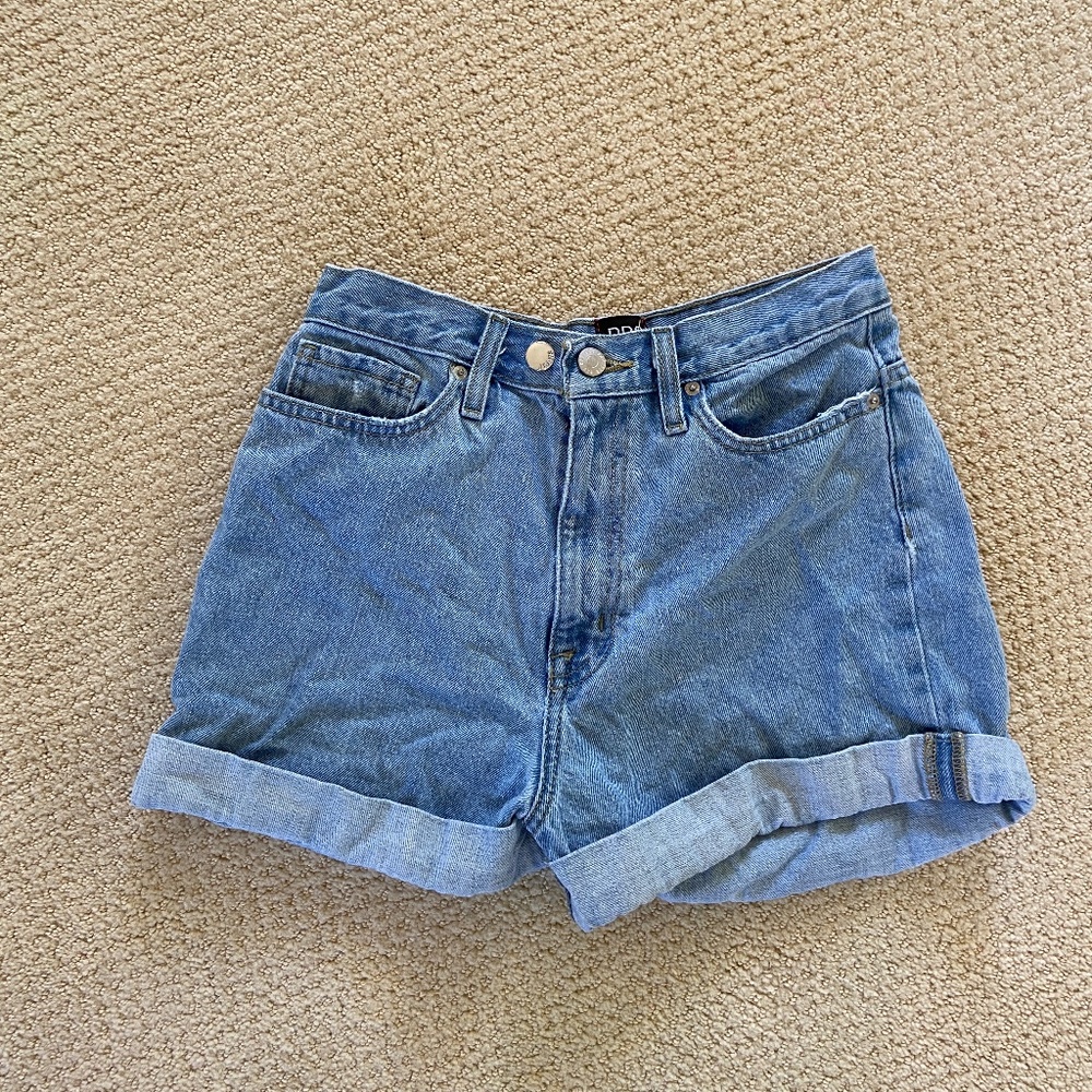 BDG High Rise Mom Short